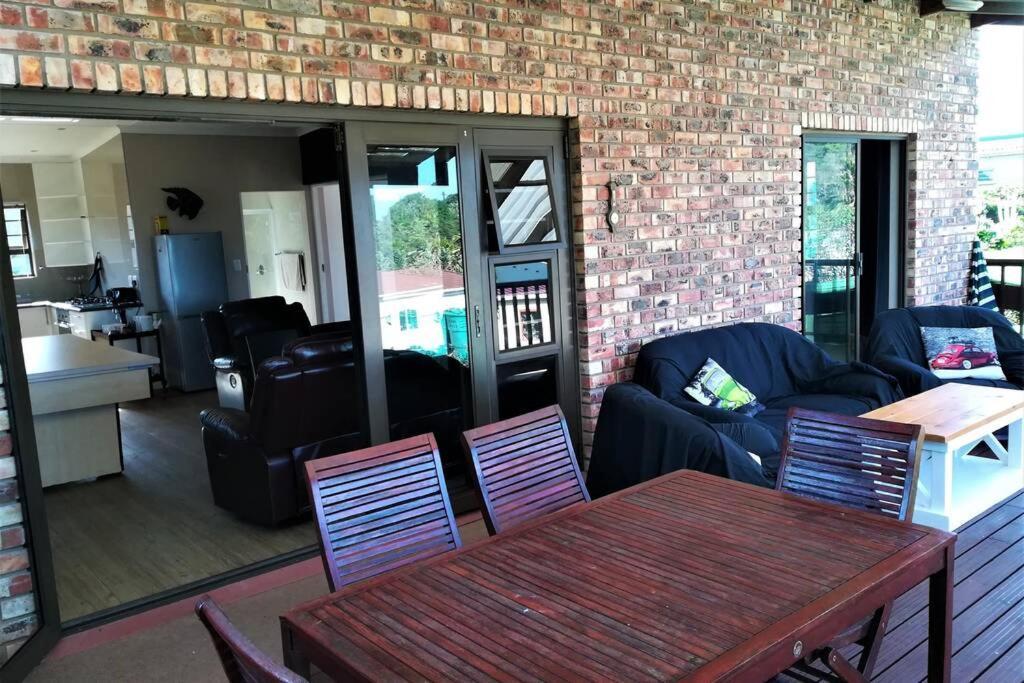 2 Bedroom Guest Suite At A-Frame Glengariff Beach Glen Eden Exteriör bild