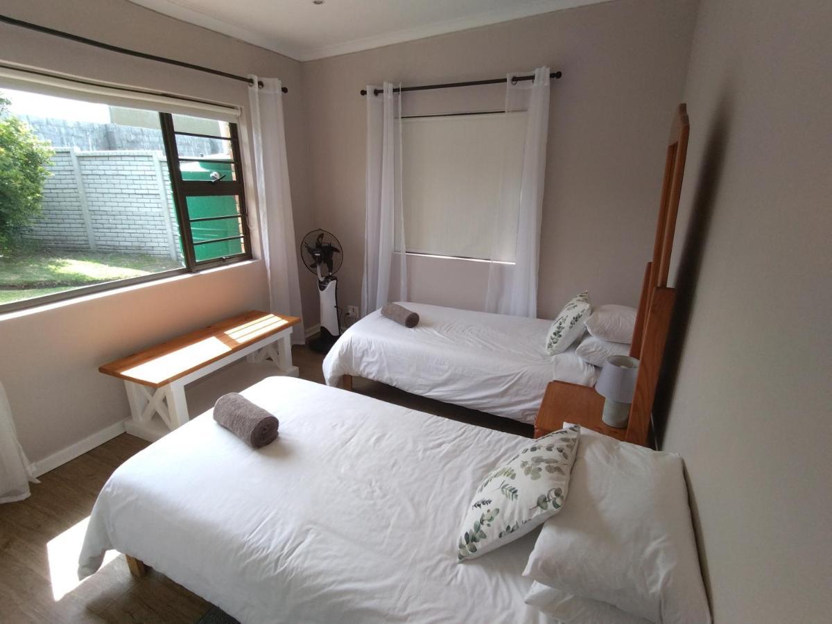 2 Bedroom Guest Suite At A-Frame Glengariff Beach Glen Eden Exteriör bild